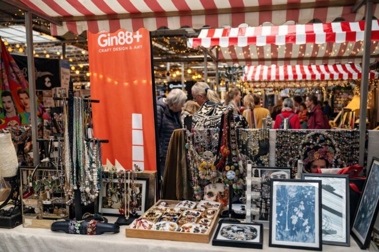 marktkraam-met-woonaccesoires